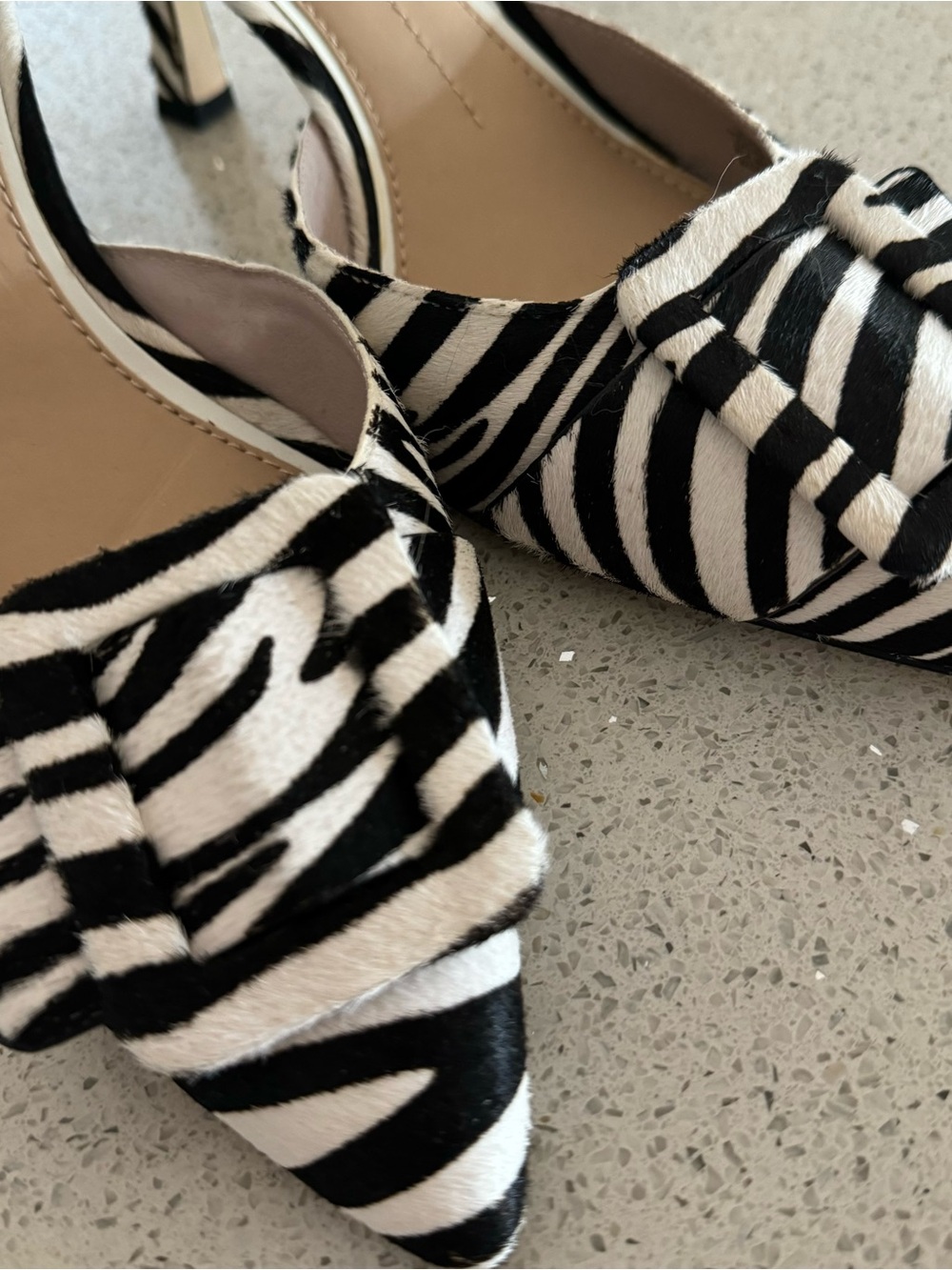 Gianni Bini Calf Hair Zebra Print Mule Herls - Picture 4 of 6